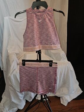 Nike Pro Pink Space-Dyed Cropped Tank & Shorts Set